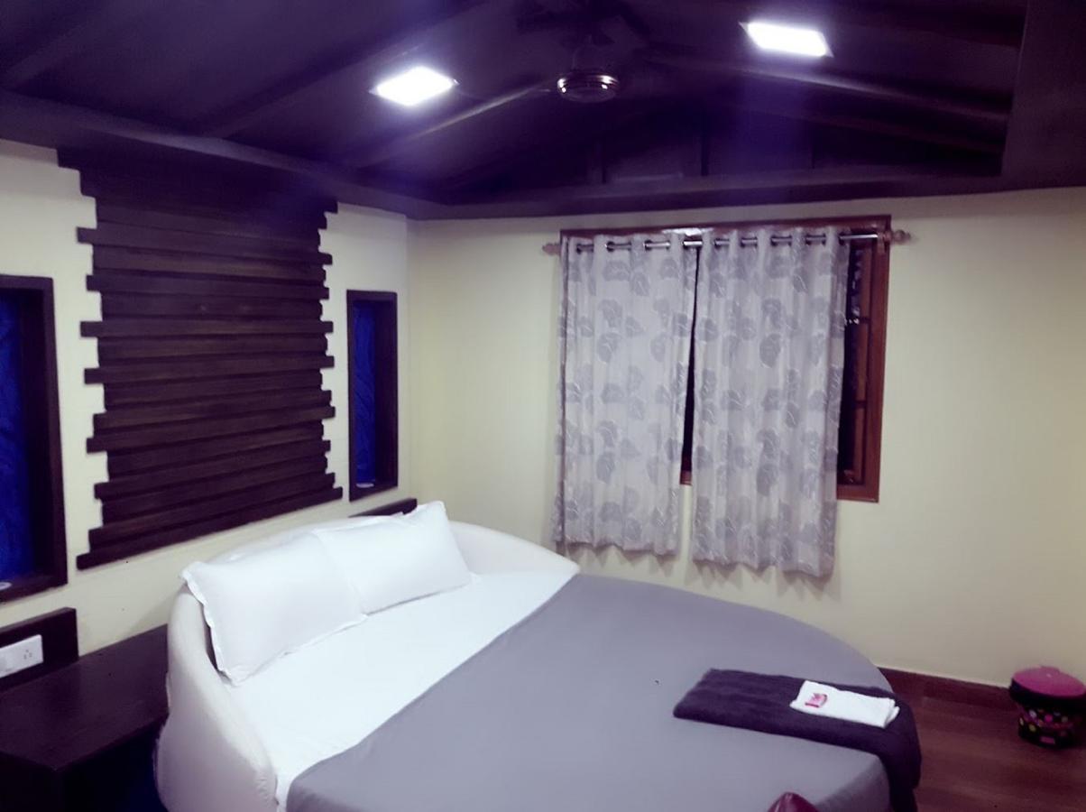 Hotel Anandhiram Heritage Karaikal Exterior foto